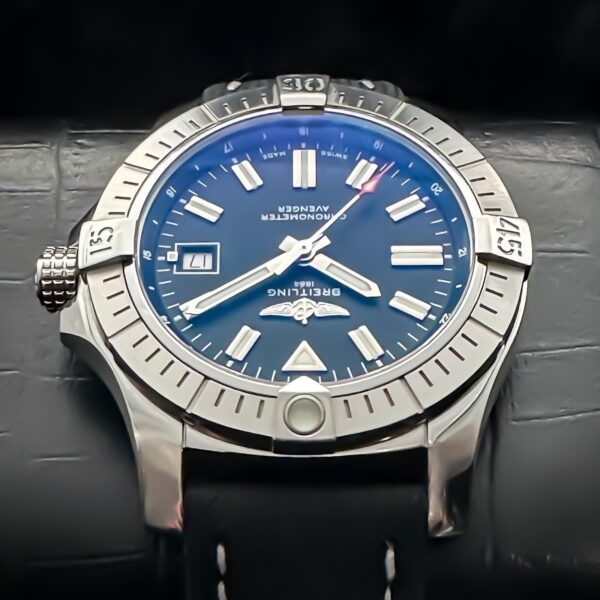 Breitling Avenger Automatic Black Dial - Image 7