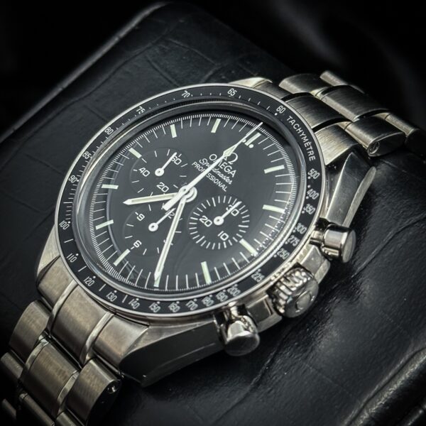 OMEGA Speedmaster Moonwatch Professional - Image 18